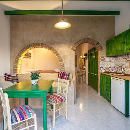 Aparthotel Elpiniki à Alinda  Extérieur photo