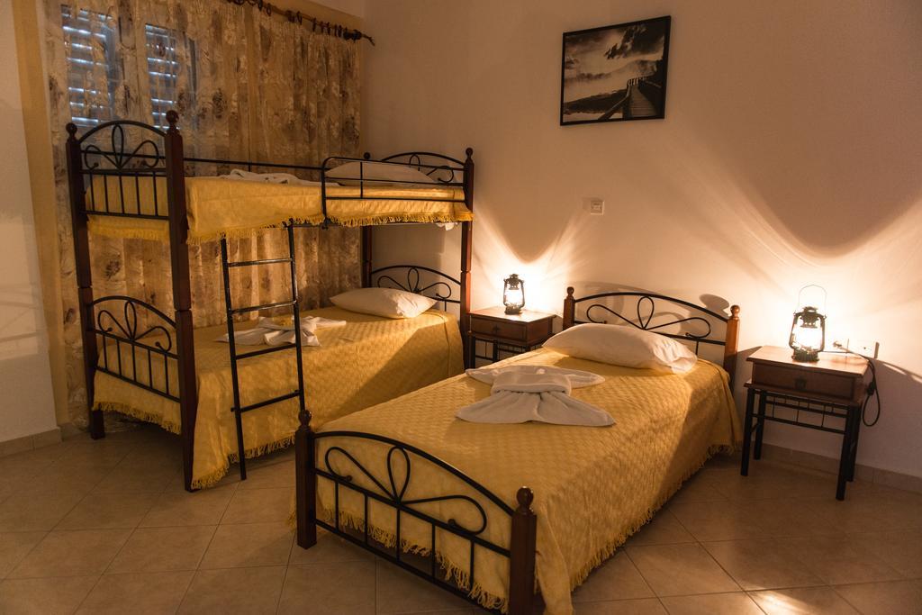 Aparthotel Elpiniki à Alinda  Chambre photo