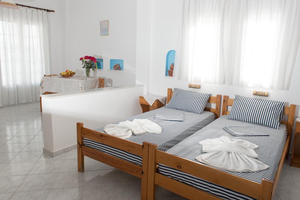 Aparthotel Elpiniki à Alinda  Chambre photo