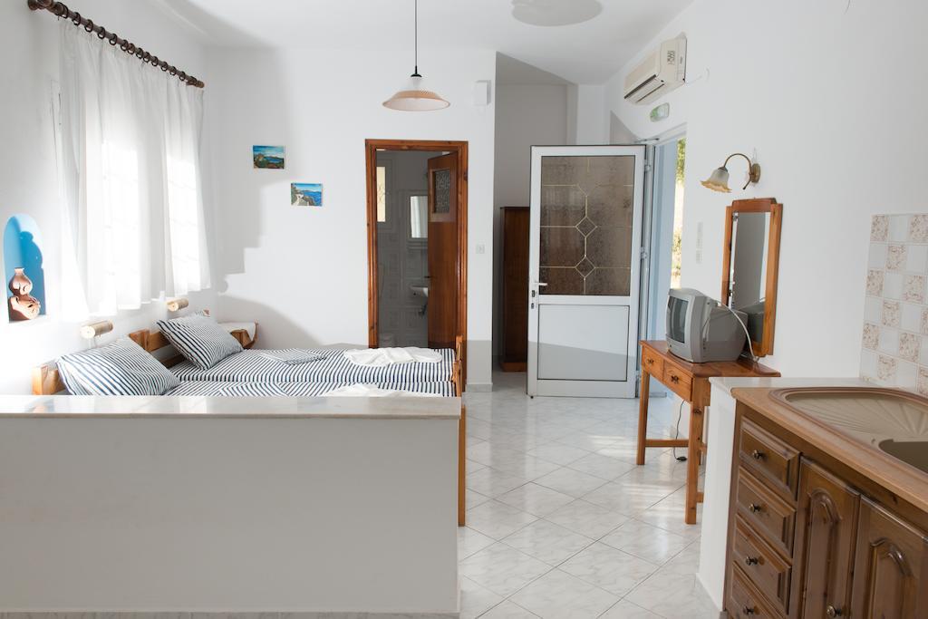 Aparthotel Elpiniki à Alinda  Chambre photo
