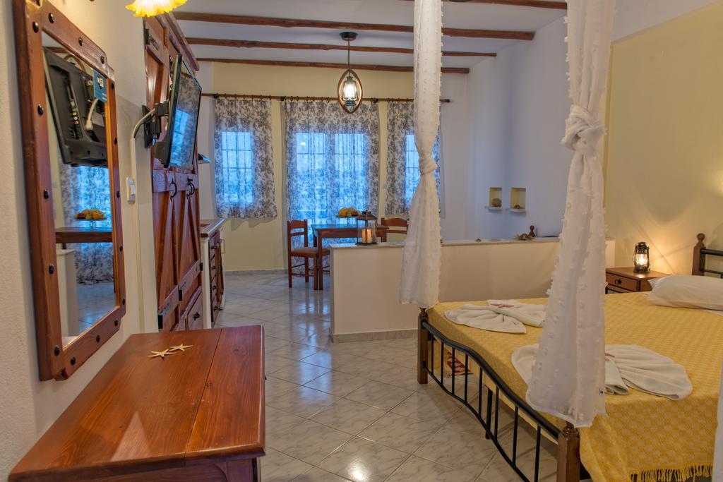 Aparthotel Elpiniki à Alinda  Extérieur photo