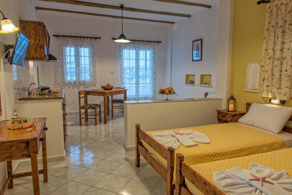 Aparthotel Elpiniki à Alinda  Extérieur photo
