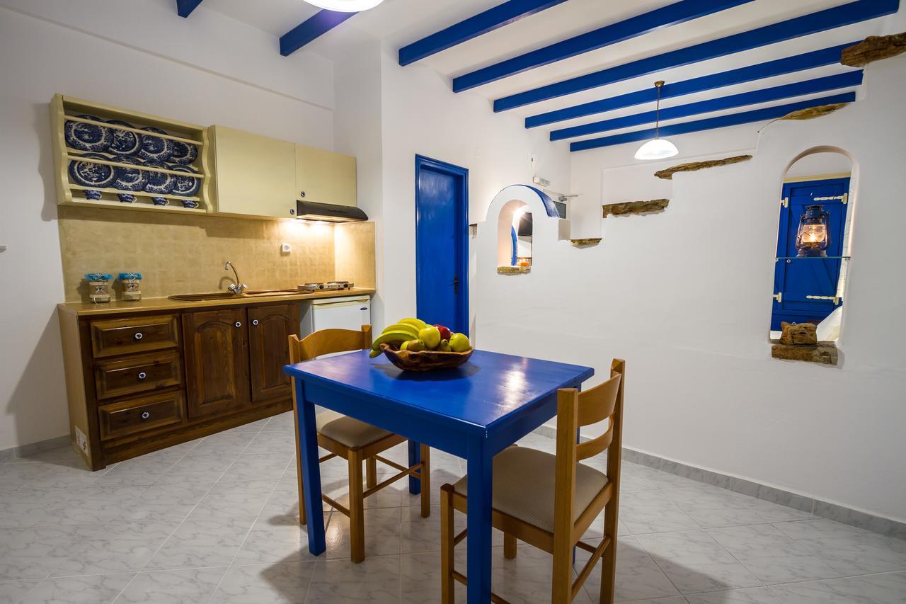 Aparthotel Elpiniki à Alinda  Extérieur photo