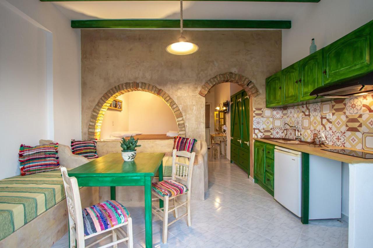Aparthotel Elpiniki à Alinda  Extérieur photo