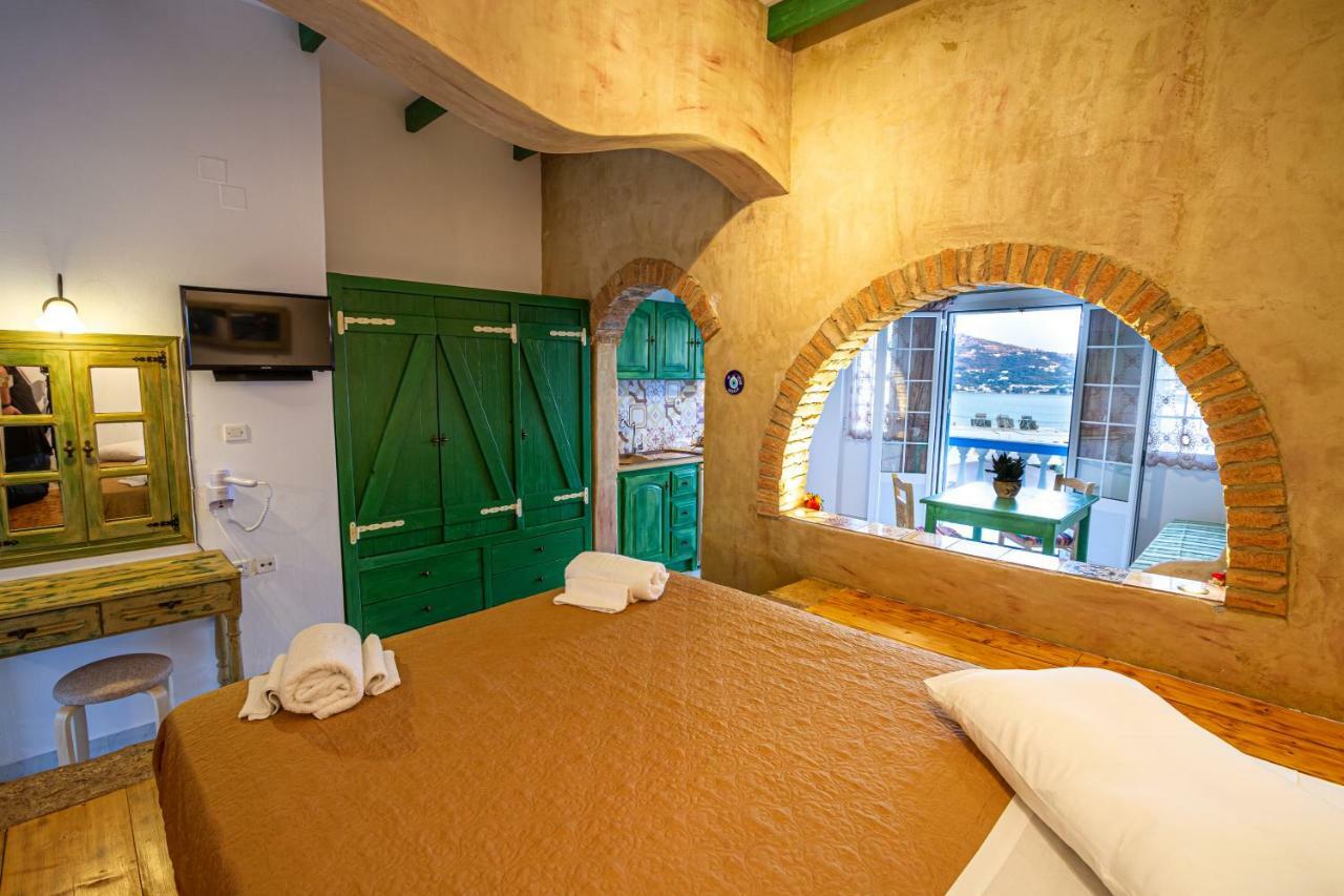 Aparthotel Elpiniki à Alinda  Extérieur photo